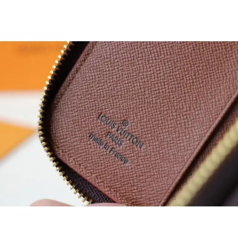 Official Brother Sam Bags 19B570082 LV 0802
